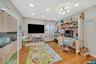 573 Kearney, Cliffside Park, NJ 07010 - Photo 24