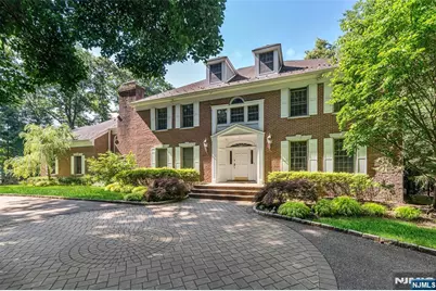 27 Cameron Road, Saddle River, NJ 07458 - Photo 2