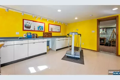 10 Woodmere Road, Caldwell, NJ 07006 - Photo 30