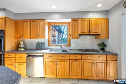 10 Woodmere Road, Caldwell, NJ 07006 - Photo 10