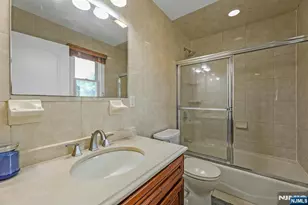 627 Concord St, New Milford, NJ 07646 - Photo 30