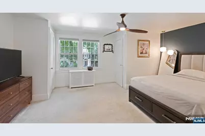 529 Wyndham Road, Teaneck Township, NJ 07666 - Photo 22