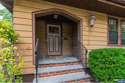 529 Wyndham Road, Teaneck Township, NJ 07666 - Photo 8