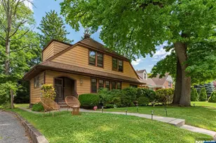 529 Wyndham Rd, Teaneck Township, NJ 07666 - Photo 2