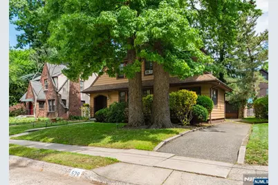 529 Wyndham Road, Teaneck Township, NJ 07666 - Photo 4
