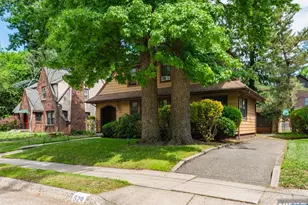 529 Wyndham Rd, Teaneck Township, NJ 07666 - Photo 4