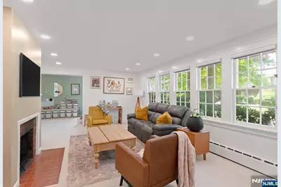 529 Wyndham Road, Teaneck Township, NJ 07666 - Photo 10
