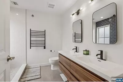 200 Laird Avenue 201 #201, Cliffside Park, NJ 07010 - Photo 28
