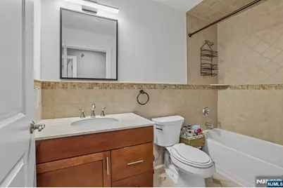 200 Laird Avenue 201 #201, Cliffside Park, NJ 07010 - Photo 30
