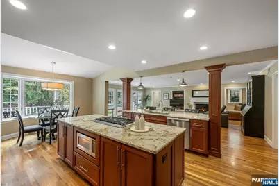 4 Burma Road, Wyckoff Township, NJ 07481 - Photo 18