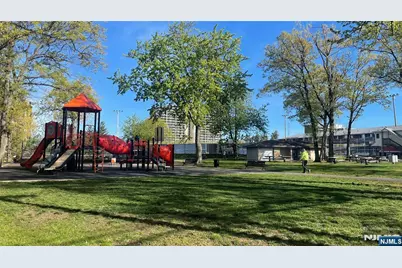 1275 Anderson Avenue A4 #A4, Fort Lee, NJ 07024 - Photo 2