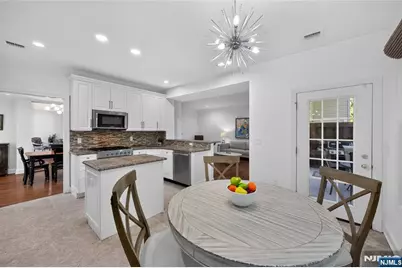 10 Camlet Court 9010 #9010, Roseland, NJ 07068 - Photo 4