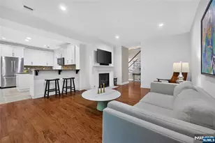 10 Camlet Ct 9010, Roseland, NJ 07068 - Photo 10