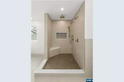 264 Beverly Hills Road, Fort Lee, NJ 07024 - Photo 24