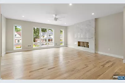 264 Beverly Hills Road, Fort Lee, NJ 07024 - Photo 8