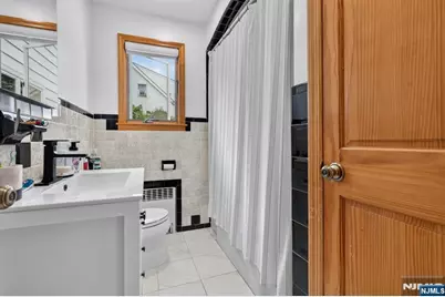 4 Howard Avenue, Clifton, NJ 07013 - Photo 12
