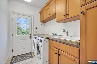 837 Apple Ridge Road, Franklin Lakes, NJ 07417 - Photo 28