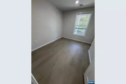 299 Broadway, Paterson, NJ 07522 - Photo 6