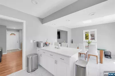 136 E Clinton Avenue, Bergenfield, NJ 07621 - Photo 12