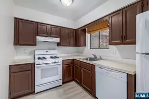 107 Bellgrove 3B, Mahwah, NJ 07430 - Photo 4