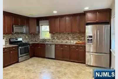 19 Shelby Court Right #Right, Paramus, NJ 07652 - Photo 2