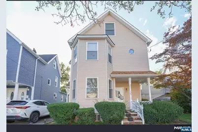 558 Lafayette Avenue 1 #1, Hawthorne, NJ 07506 - Photo 1