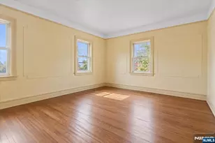 540 Highridge Ave, Cliffside Park, NJ 07010 - Photo 10