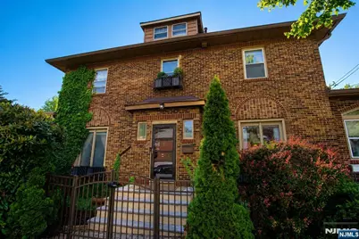 540 Highridge Avenue, Cliffside Park, NJ 07010 - Photo 2