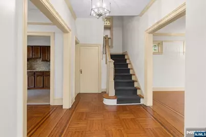 540 Highridge Avenue, Cliffside Park, NJ 07010 - Photo 20