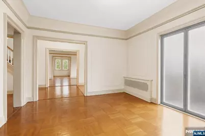 540 Highridge Avenue, Cliffside Park, NJ 07010 - Photo 24
