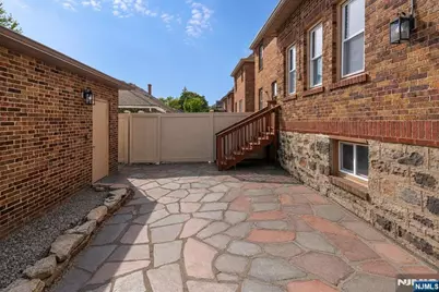 540 Highridge Avenue, Cliffside Park, NJ 07010 - Photo 30