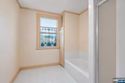 540 Highridge Avenue, Cliffside Park, NJ 07010 - Photo 22