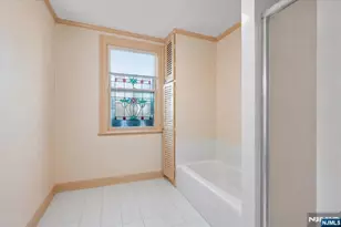 540 Highridge Ave, Cliffside Park, NJ 07010 - Photo 22