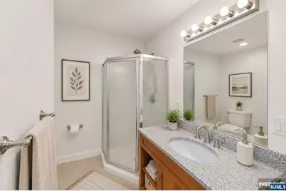 35 Shore Road, Edgewater, NJ 07020 - Photo 34