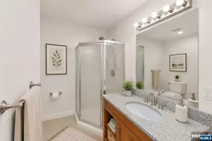 35 Shore Rd, Edgewater, NJ 07020 - Photo 34
