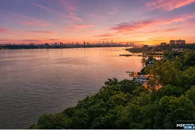 35 Shore Road, Edgewater, NJ 07020 - Photo 48