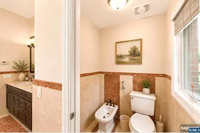 335 Riverdale Drive, Fort Lee, NJ 07024 - Photo 32