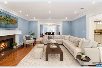 335 Riverdale Drive, Fort Lee, NJ 07024 - Photo 16