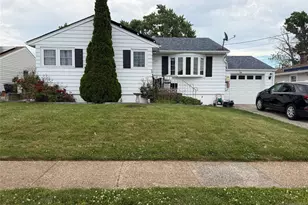 22 Longview Ave, Carteret, NJ 07008 - Photo 1
