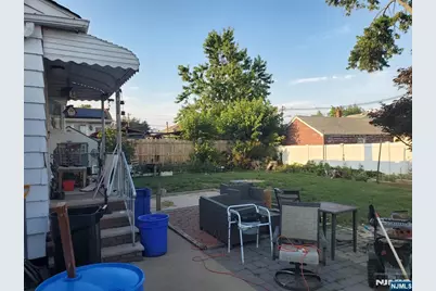 22 Longview Avenue, Carteret, NJ 07008 - Photo 8