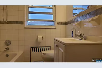 2152 South Street 2nd Fl #2nd fl, Fort Lee, NJ 07024 - Photo 10