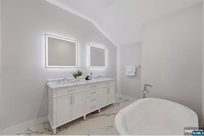 105 Brandon Court, Montvale, NJ 07645 - Photo 36