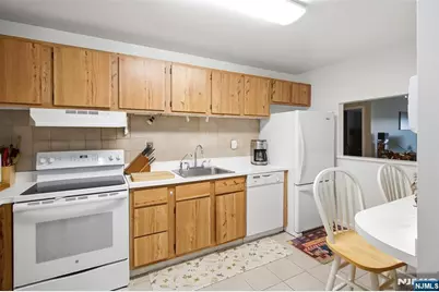 10 Orchard Street 1F #1F, Hackensack, NJ 07601 - Photo 4