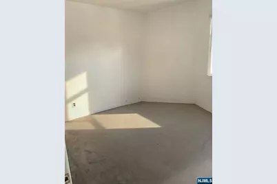 739 Lake Avenue, Lyndhurst Township, NJ 07071 - Photo 10