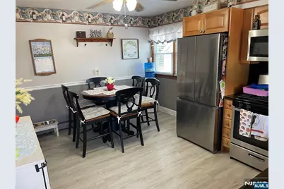 739 Lake Avenue, Lyndhurst Township, NJ 07071 - Photo 6
