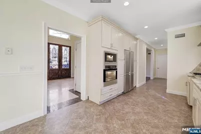 831 Pascack Road, Paramus, NJ 07652 - Photo 6