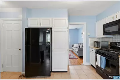 27 Beveridge Street, Teaneck Township, NJ 07666 - Photo 10
