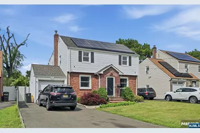 27 Beveridge Street, Teaneck Township, NJ 07666 - Photo 42