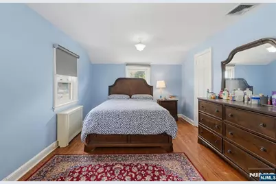 27 Beveridge Street, Teaneck Township, NJ 07666 - Photo 24