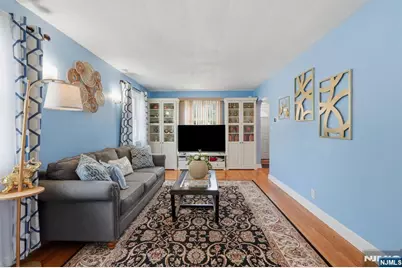 27 Beveridge Street, Teaneck Township, NJ 07666 - Photo 6